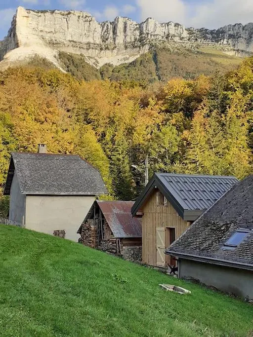 Villa Le Loft Des Pins, Chartreuse à Entremont-le-Vieux France